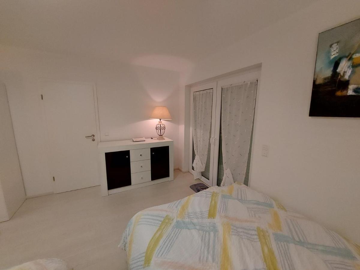 Several Different Rooms, Newly Furnished, In A New House In Vichten Luaran gambar